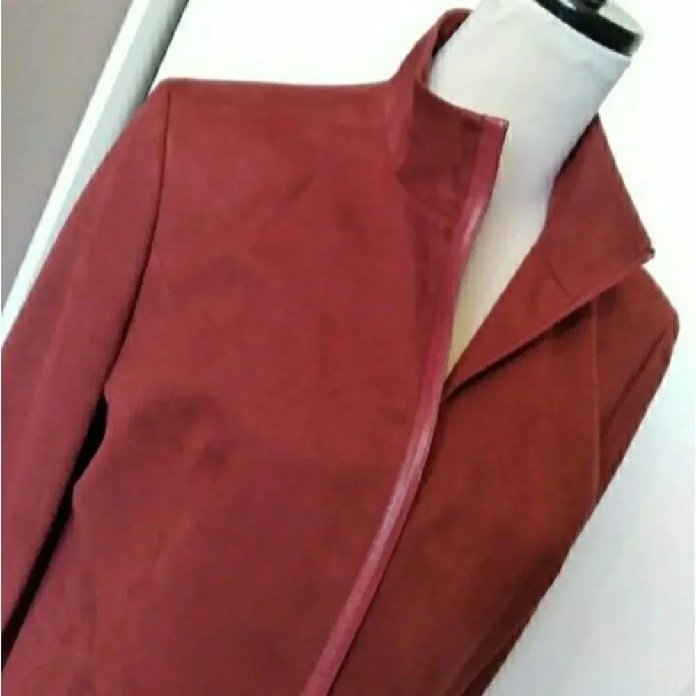 RED MERLOT SUIT FAUX SUEDE SIZE 8 WOMENS SZ 8 GUC